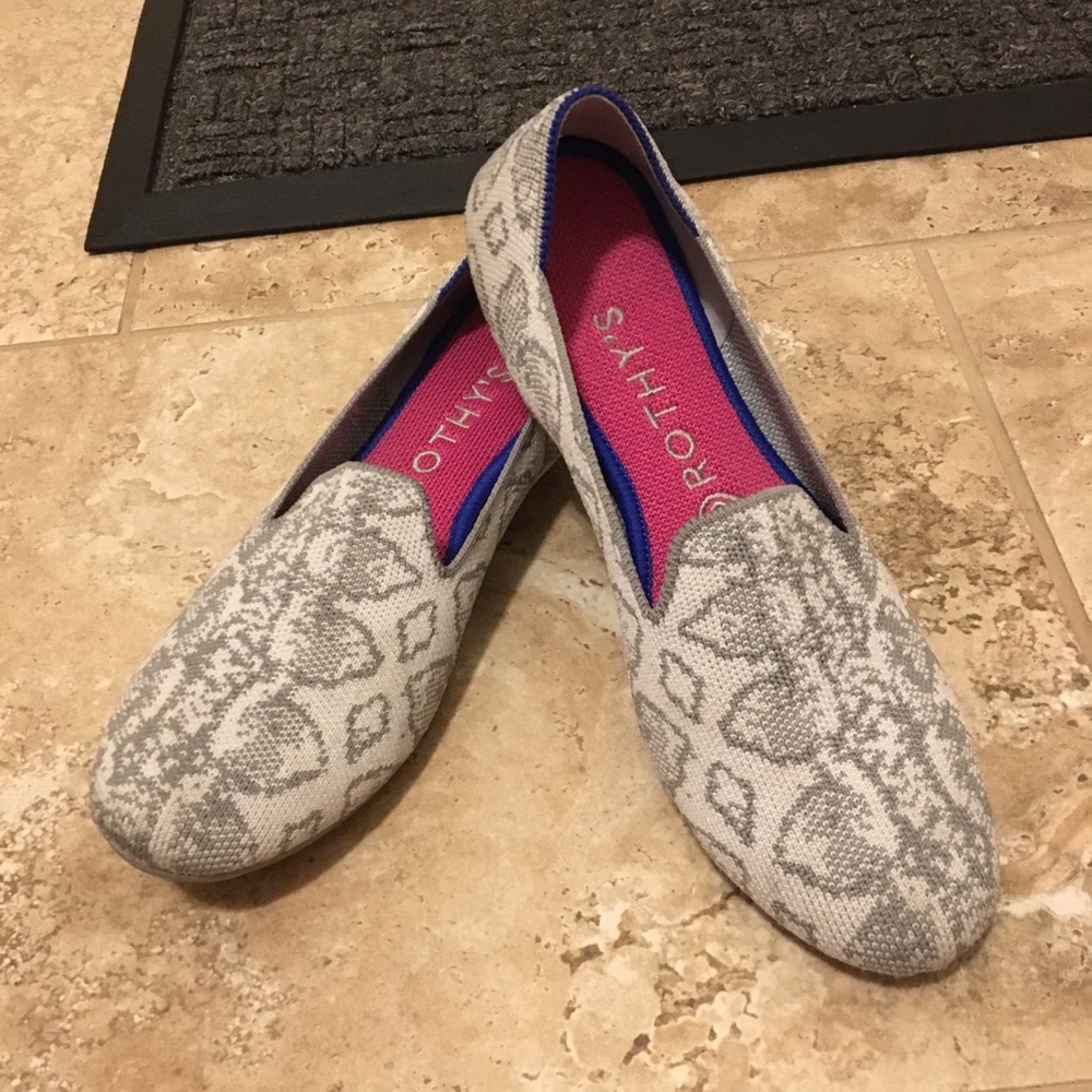 Rothy’s Sz 8 ivory grey snake loafers, retired